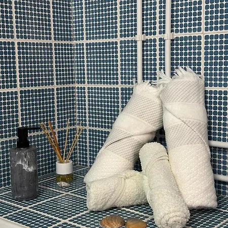 Grandpa's Nook - Torralta- Vista Mar * אלבור